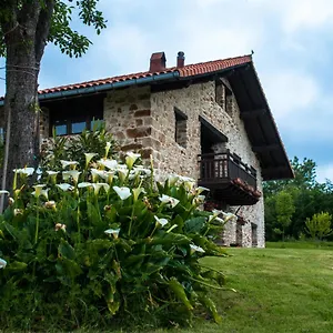 https://apartamentos-rurales-larrago-busturia.basquecountryhotels.org